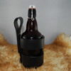 Bouteille en verre et son support noir