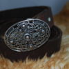 ceinture chocolat et boucle tortue