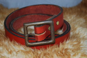 ceinture tan et boucle laiton