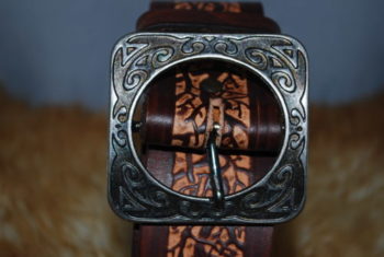 ceinture chocolat et motif arbre